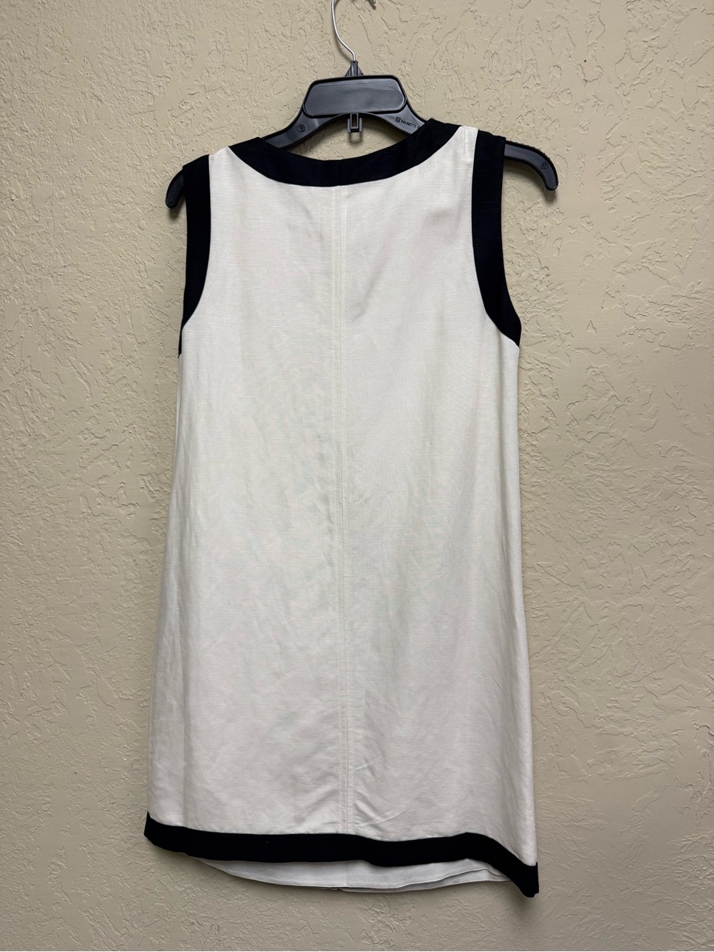 Emily McCarthy "Tory Tunic" Sleeveless White Shift Dress with Black Trim - Picture 2 of 5